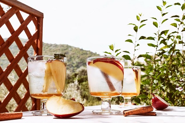 Apple Prosecco punch
